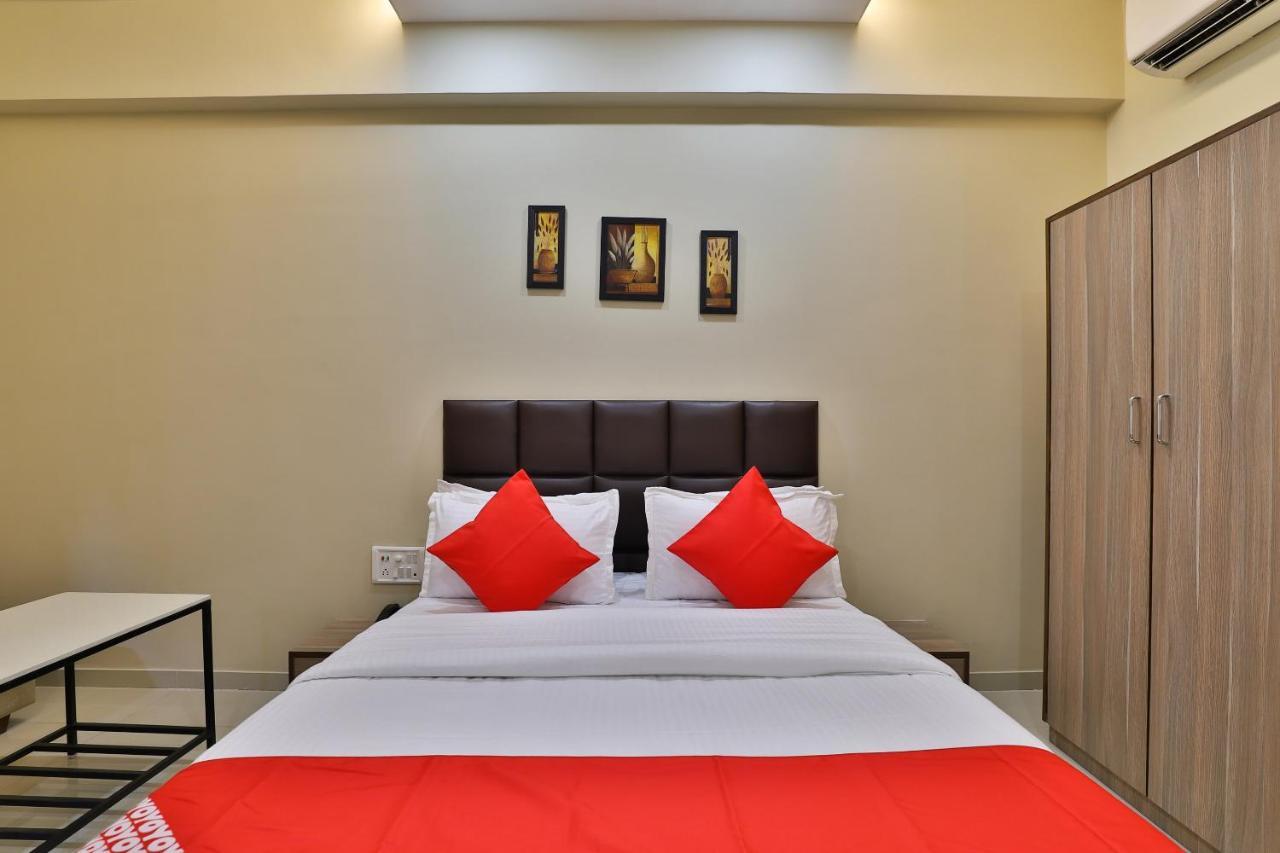 Oyo 28429 Hotel Citadel Súrat Exteriér fotografie